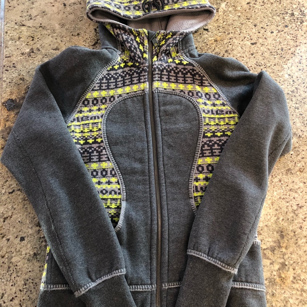 EUC limited edition lululemon scuba hoodie